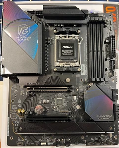 ASRock X870 RIPTIDE WIFI AM5 AMD X870 SATA 6Gb/s ATX Motherboard - Afbeelding 1 van 4