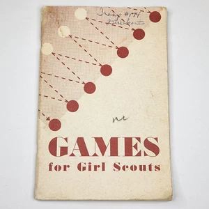 Libretto vintage 1949 GIOCHI per ragazze scout 82 pagine graffettate; alcuni segni - Foto 1 di 7