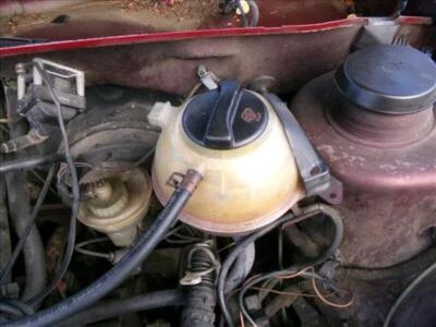 expansion tank for VOLKSWAGEN GOLF 1.6 G SERIE 3 1992-1998 1993 88450 Foto 1 de 4