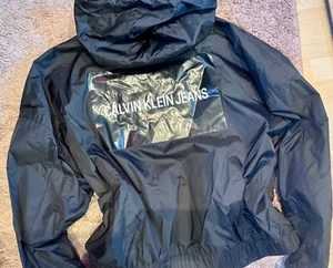 Calvin Klein Jacke Windbraker schwarz großes Logo XL Aktuell NEUw - Bild 1 von 2
