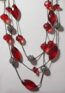 Collar firmado con cuentas de vidrio facetado rojo y diamantes de imitación - Imagen 1 de 3