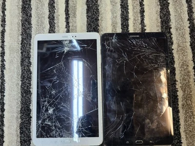 Samsung Galaxy Tab A SM-T580 10.1-Inch WIFI 16GB for parts bundle - Image 1 of 4