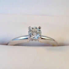 Blue Nile 0.34 ct Round Diamond 18K White Gold Engagement Ring G-VS1 Size 6.75