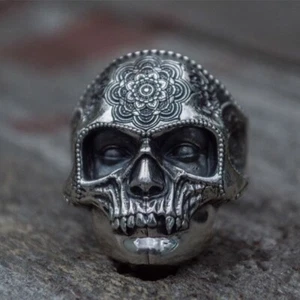 BAGUE ACIER INOXYDABLE TÊTE DE MORT FLEUR SANTA MUERTE BIKER CRÂNE - Imagen 1 de 4