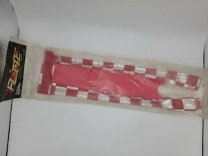 Scott's Flite V Bar Pad Red/White Checkered - Picture 1 of 2