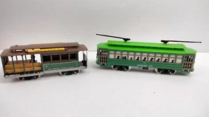 2 HO Train Classic Street cars Powell & Mason #4 & Desire Street #463 Trolley - Picture 1 of 13