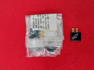 SNAP ACTION CIRCUIT BREAKER. P/N 12422440-006 - Picture 1 of 1