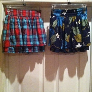 Two Fabulous Hollister Women's Skirts Both Size Small-Worn Once! - Picture 1 of 2