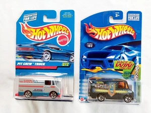 Hot Wheels Grave Rave Wagon (Sulls) # 102 & PIT CREW Truck #874 - Bild 1 von 2