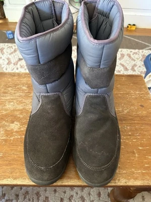 Botas de nieve de invierno Eddie Bauer para mujer 9 grises aislantes punta redonda gamuza piel sintética Foto 1 de 4