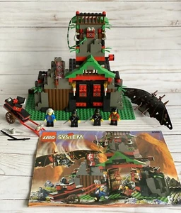 LEGO 6088 Castle Ninja Robbers Retreat w/ Minifigs & Manual - Retired - Picture 1 of 12