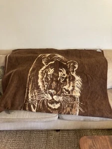 vtg Crown Crafts Tiger Plush Throw Blanket Vuteks 60" x 80” Yugoslavia Eclectic - Picture 1 of 13