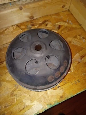 86 Honda CH 250 CH250 Elite Scooter rear secondary clutch pulley, driven face - Image 1 of 4