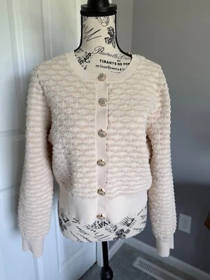 Suéter Express Conscious Edit Mujer Talla Grande Cárdigan Crema Botones Dorado/Blanco Foto 1 de 4