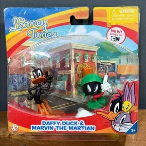 The Looney Tunes Show Daffy Duck & Marvin The Martian sealed figure cartoons NIB - Picture 1 of 7