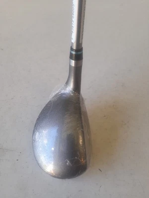 New Wilson Staff 4 Hybrid Ladies Golf Club 22 Deg. - Image 1 of 4