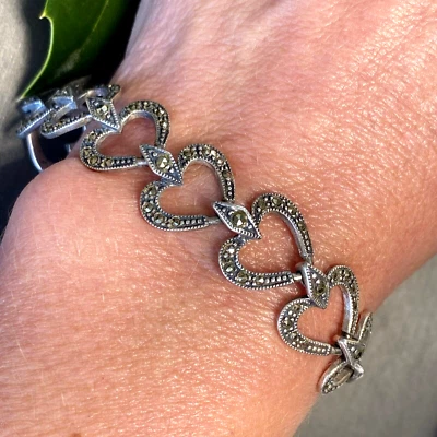 Sterling Silver Heart Love Vintage Bracelet Estate Fine Jewelry Pre-Owned - Image 1 of 4