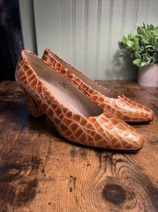 Caressa Camel Parent Block Heels Women’s 9m Leather Sole - Picture 1 of 13