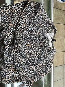 VICTORIA SECRET LONG SLEEVE SWEATSHIRT SIZE XL CHEETAH PRINT - Picture 1 of 1
