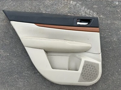 Painel de porta traseira 2013-2014 Subaru acabamento de cartão traseiro esquerdo driver couro OEM bronzeado - Imagem 1 de 4