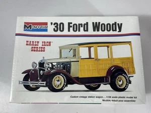 FORD WOODY EARLY IRON SERIES '30 Monogramma Scala 1/24 Modellino Kit 1995 Nuovo Sigillato - Foto 1 di 4