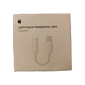 Adaptateur AUX Apple Lightning vers prise casque 3,5 mm - Photo 1 sur 3