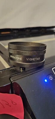 Spiratone VIGNETAR 52MM ADJUSTABLE VIGNETTING FILTER  (kq - Image 1 of 2