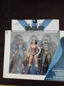 DC Comics TRINITY War 3 Pack - Picture 1 of 2