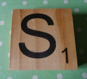 Dekorative große Holzbuchstaben Scrabble Fliese 'S', ca. 9cms x 9cms x 2cms - Bild 1 von 3