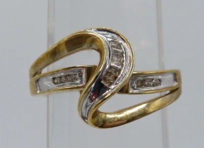 ANILLO ORO AMARILLO Y BLANCO 10K con 6 BAGUETTE Y 6 DIAMANTES TALLA ÚNICA - TALLA 7* Foto 1 de 4