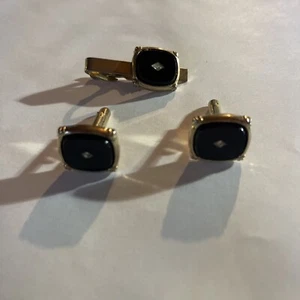VINTAGE  Gold Toned BLACK ONYX WHITE RHINESTONE CUFFLINKS & TIE CLASP SET - Picture 1 of 1