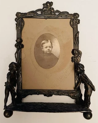 Marco pesado vintage de metal Art Nouveau con querubines 6 x 8 pulgadas Foto 1 de 4