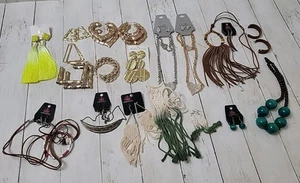 Mixed Lot Of 20 Fashion Costume Jewelry Necklaces & Earrings - Picture 1 of 7