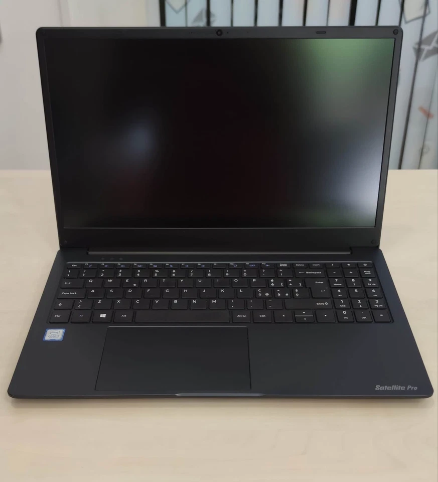 COMPUTER PORTATILE NOTEBOOK TOSHIBA SATELLITE PRO INTEL i5 8GB 256GB SSD - Immagine 1 di 4