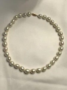 14K YG NATURAL 12 X 10-MM WHITE CULTURED FW PEARL NECKLACE. 18-IN. - Picture 1 of 3