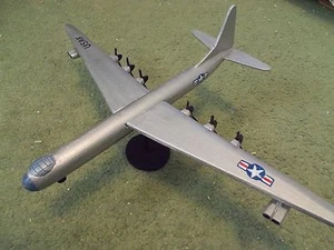 Construido 1/200: American CONVAIR B-36H PEACEMAKER Bombardero Avión USAF - Imagen 1 de 1