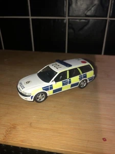 Schuco 1.43 Police Code 3 Project Vauxhall Vectra Car necesita atención  - Imagen 1 de 7