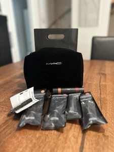 MAC Kosmetik Set aus 6 Produkte, Make Up Bag - Bild 1 von 5