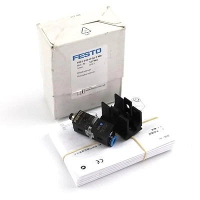 Festo pressure sensor SDE5-D10-O-Q6-P-M8 527464 original packaging - Image 1 of 4