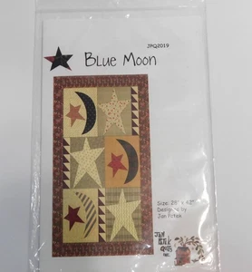 Quilt Pattern Blue Moon Jan Patek Quilts 28 x 42 Inches - Picture 1 of 7