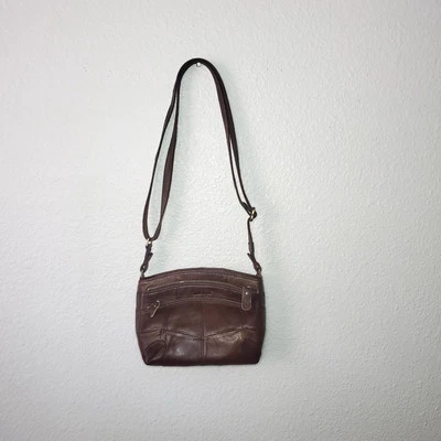 Cartera de Hombro Marrón Cobbler Legend Tamaño Bage: Mediana Multi Cremallera Cartera de Hombro  Foto 1 de 4