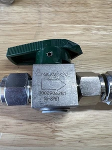 Swagelok SS8P6T Stainless Steel 1/2 inch Valve Green with free fittings - Picture 1 of 8