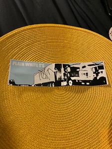 Einfach weiß T's - signierter Stoßfänger Aufkleber - Bild 1 von 2