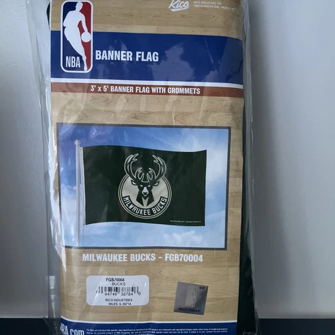 NBA MILWAUKEE BUCKS Indoor / Outdoor Banner Flag With Grommets 3’ x 5’ - Unused Cover