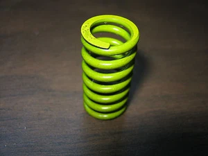YAMAHA 1967-1970 CLUTCH SPRING DS6 YDS5 YM2 DS YDS YM NOS OEM 90501-20127-00 - Picture 1 of 2