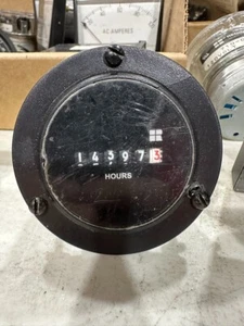 REDINGTON 722-0004 QUARTZ HOURS METER 90-240VAC 50/60Hz  W147 - Picture 1 of 2