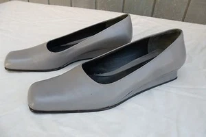 Bcbg  wedge  SIZE 8 B MADE IN ITALY - Picture 1 of 8