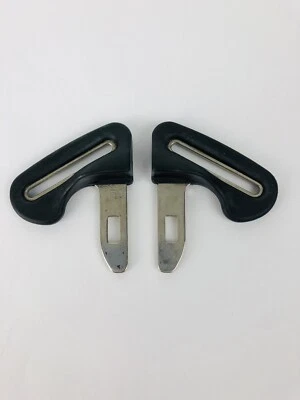 Graco Snugride 30 35 CK Seat Crotch Harness Clip Clasp Black Replacement Part - Image 1 of 3