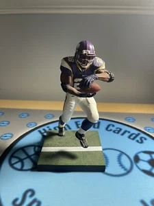 ADRIAN PETERSON MCFARLANE NFL SERIES 24 VIKINGS - Picture 1 of 3