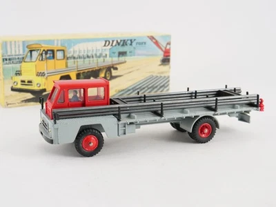 Dinky Toys F n° 885 camion SAVIEM Porte-fer jamais joué en boîte 1/43 - Photo 1/4